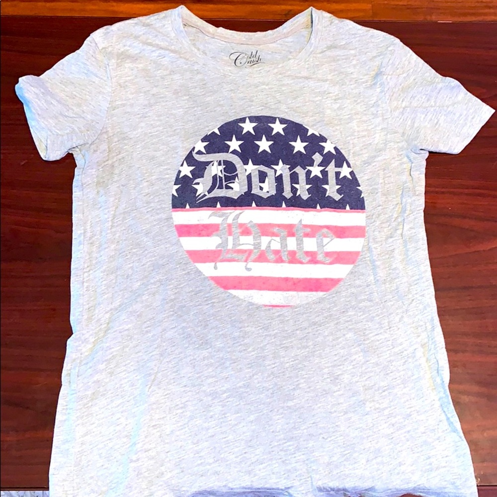 graphic tee